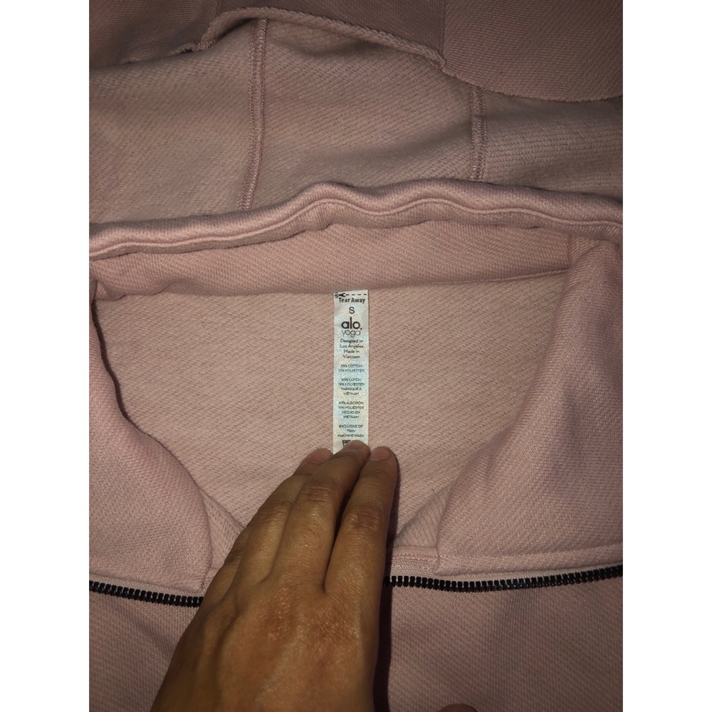 ❌SOLD❌Alo Yoga Trail Jacket / Pale Mauve / size small - Picture 4 of 9